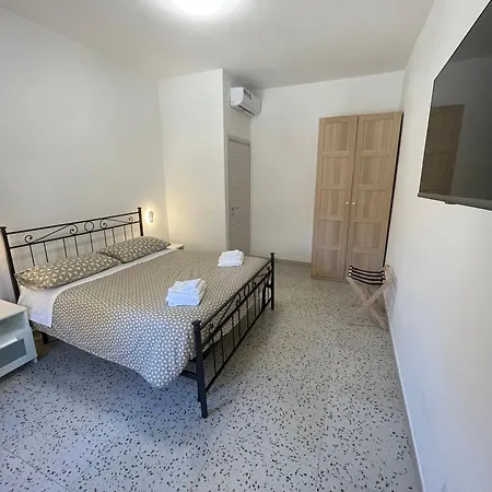 Apartament Elci27 *